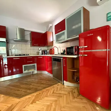 One Bedroom Sleeps 2 - Private Garden Apartament Zadar